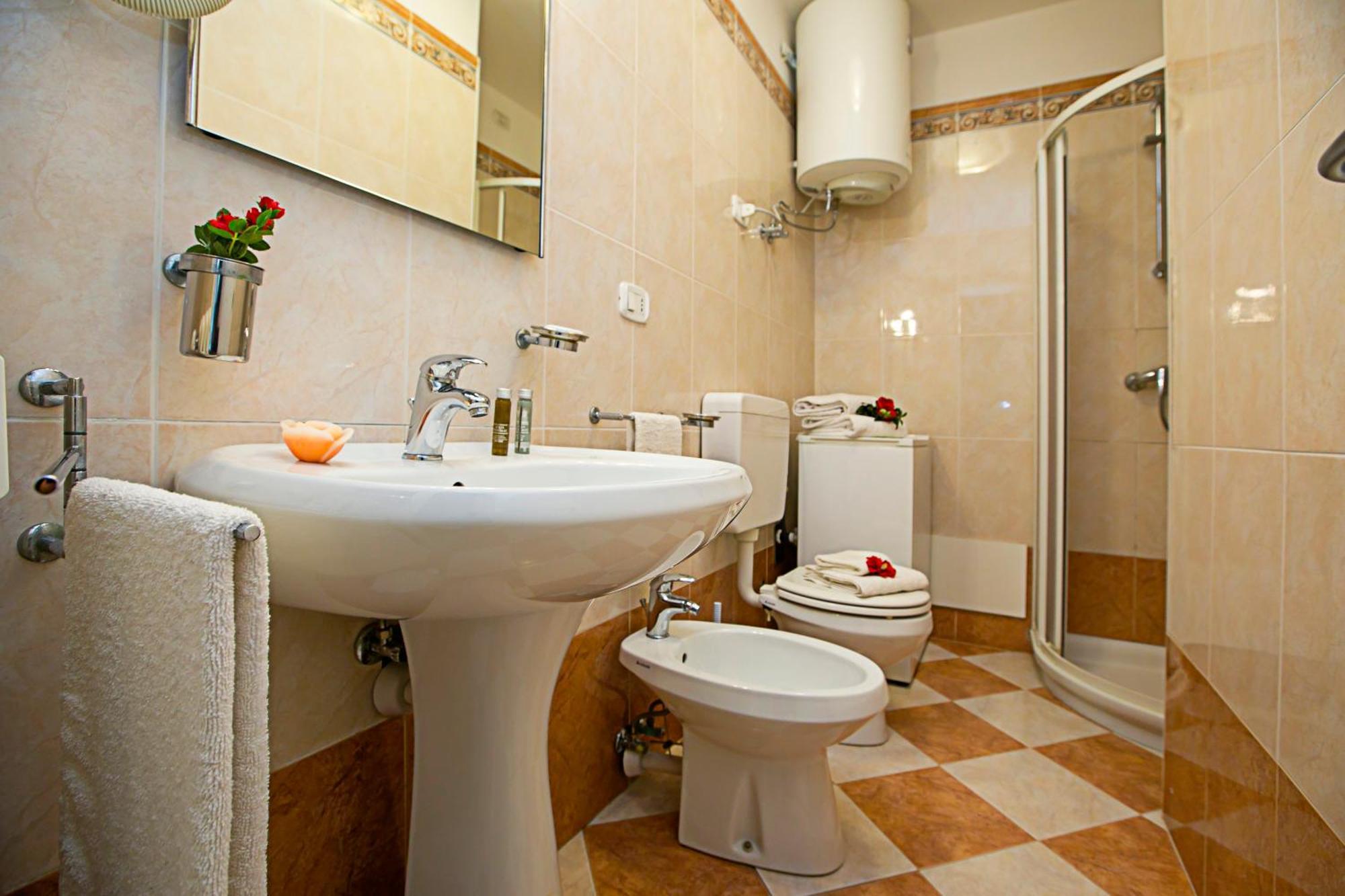 Riva Lago E Spiaggia Apartment 2 - Happy Rentals Zewnętrze zdjęcie