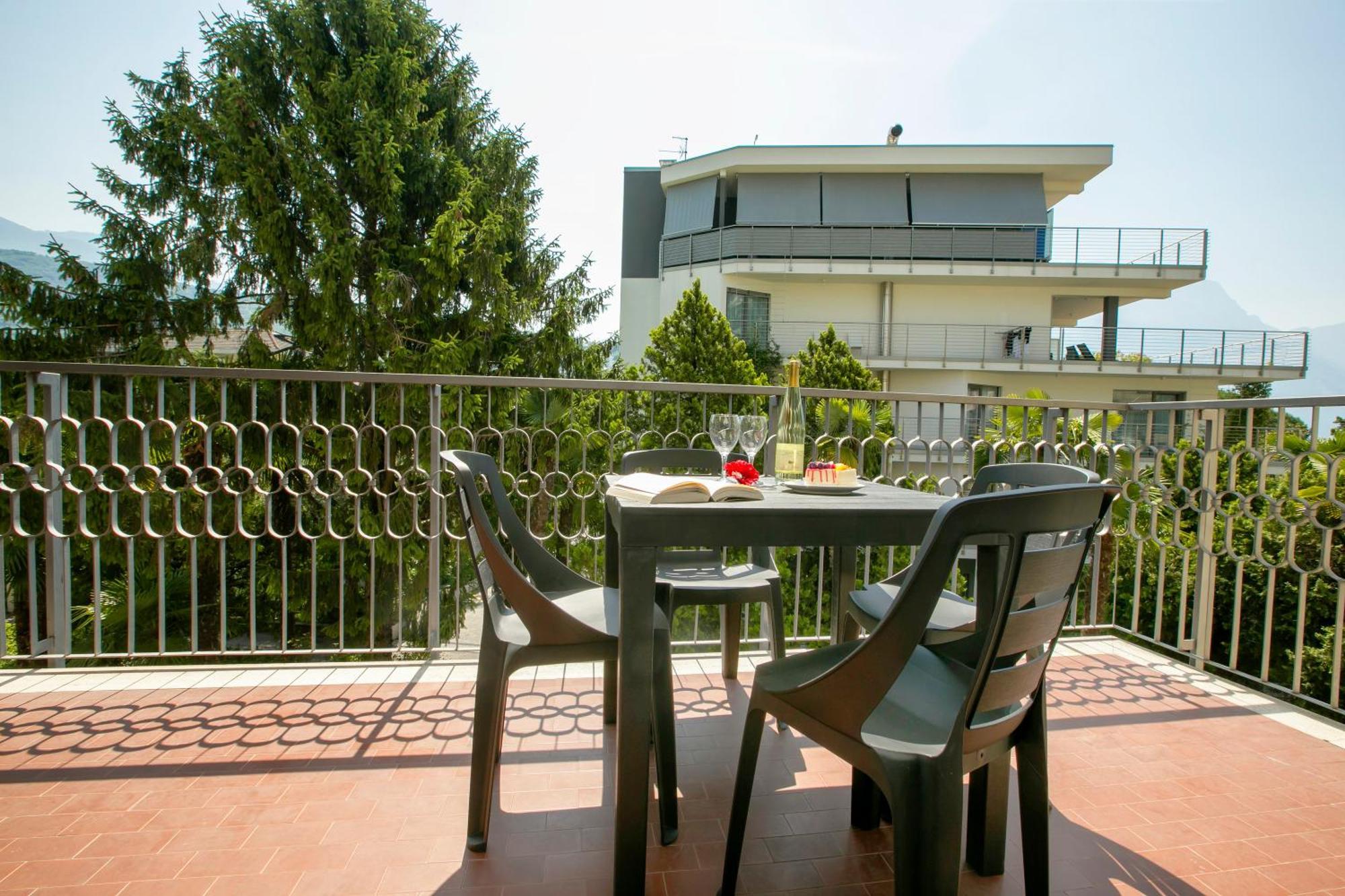 Riva Lago E Spiaggia Apartment 2 - Happy Rentals Zewnętrze zdjęcie