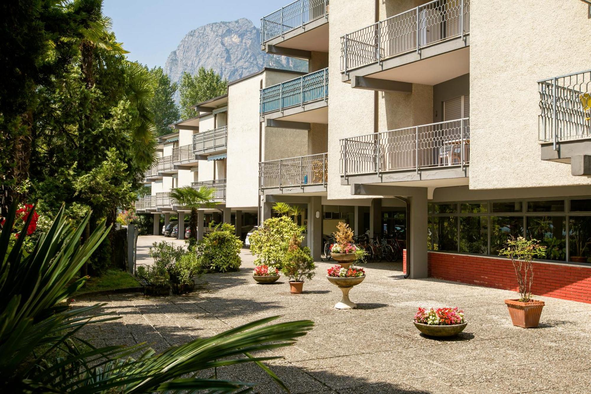 Riva Lago E Spiaggia Apartment 2 - Happy Rentals Zewnętrze zdjęcie